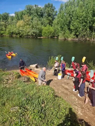 location de canoë à Vitrac, Sarlat-la-Canéda, Le Canoë’Bar Dordogne