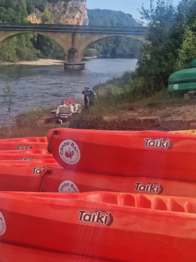 Activité nautique en Dordogne , Sarlat-la-Canéda, Le Canoë’Bar Dordogne