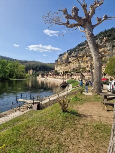 Les vacances du Pâques en Dordogne, Sarlat-la-Canéda, Le Canoë’Bar Dordogne