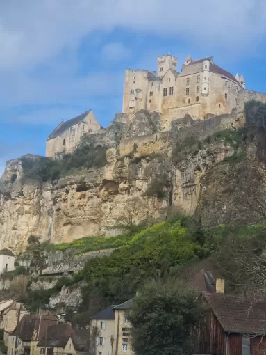 Les Châteaux au fil de la Dordogne, Sarlat-la-Canéda, Le Canoë’Bar Dordogne