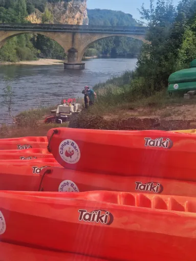 réservez en ligne ou contacter nous 0683273006 mon canoë vitrac beynac, Sarlat-la-Canéda, Le Canoë’Bar Dordogne