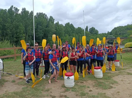 Canoë à Sarlat, Sarlat-la-Canéda, Le Canoë’Bar Dordogne
