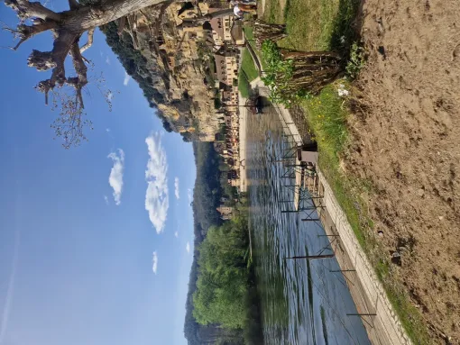 Visiter la roque gageac en canoe sur le parcours vitrac beynac, Sarlat-la-Canéda, Le Canoë’Bar Dordogne