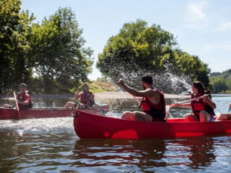 Faire une journée de canoë de 5h avec barbecue en famille pour 6 personnes, Sarlat-la-Canéda, Le Canoë’Bar Dordogne
